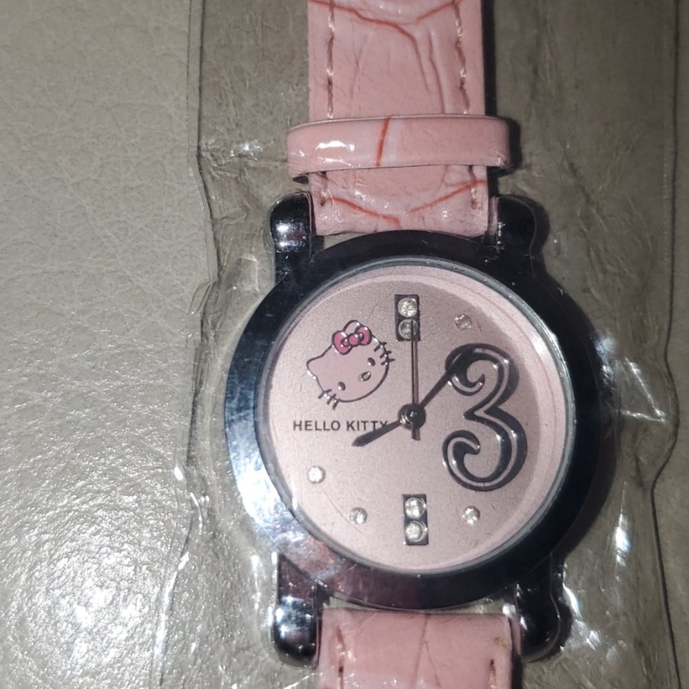 WATCH - Picture 4 of 14